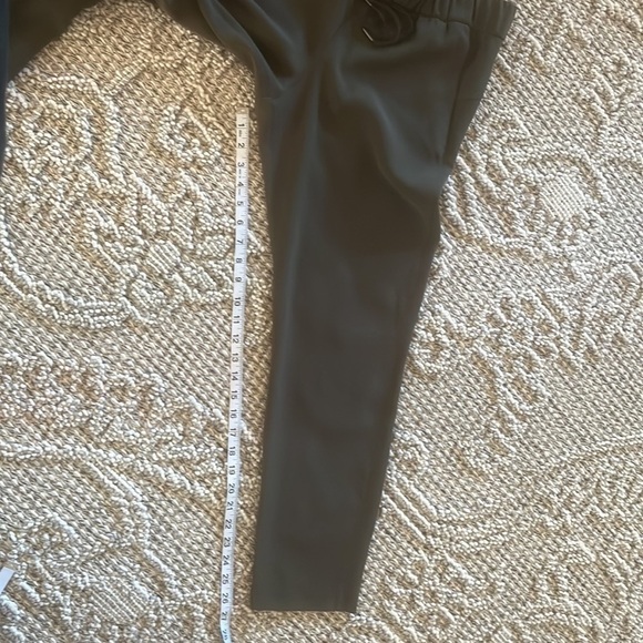 Lululemon Army Green Pants Size 6 - Picture 4 of 7